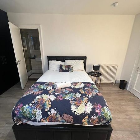 Luxury Double Room W/ Private Bathroom EDI Eksteriør bilde
