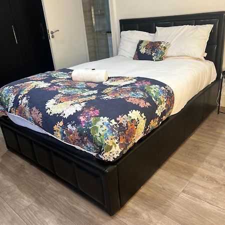 Luxury Double Room W/ Private Bathroom EDI Eksteriør bilde