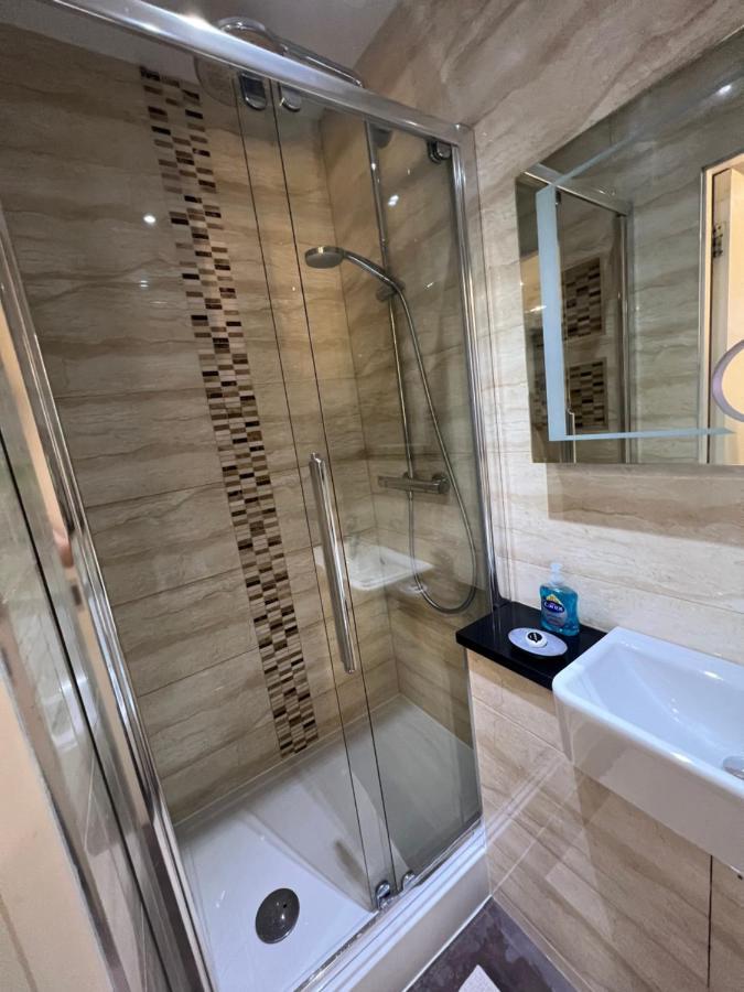 Luxury Double Room W/ Private Bathroom EDI Eksteriør bilde